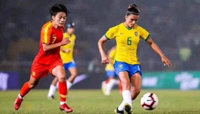 国家女足教练组调整战术，备战重要比赛